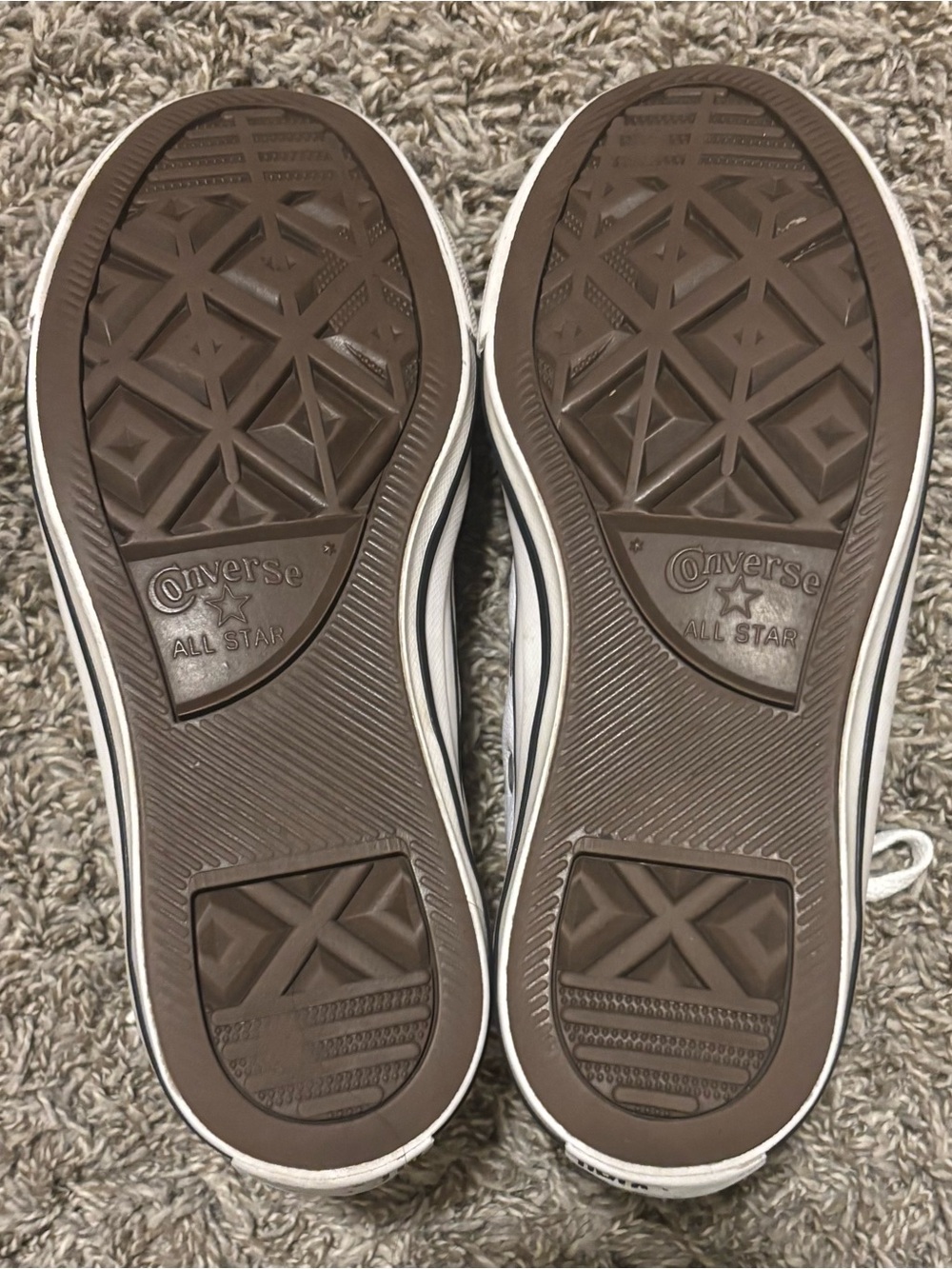 Converse White Low-Top Women’s Sneakers with Black Trim - Picture 4 of 4